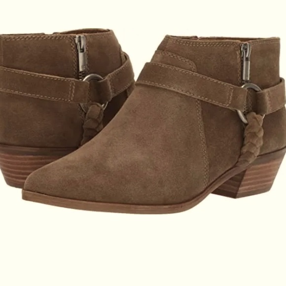 Lucky Brand Enitha Ankle Boot color  Antique Green new without box size 6 - Picture 1 of 12